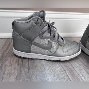 NIKE High Dunk Womens Size 8 Metallic Silver Glitter Sneakers